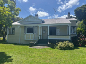 Kowhai Cottage